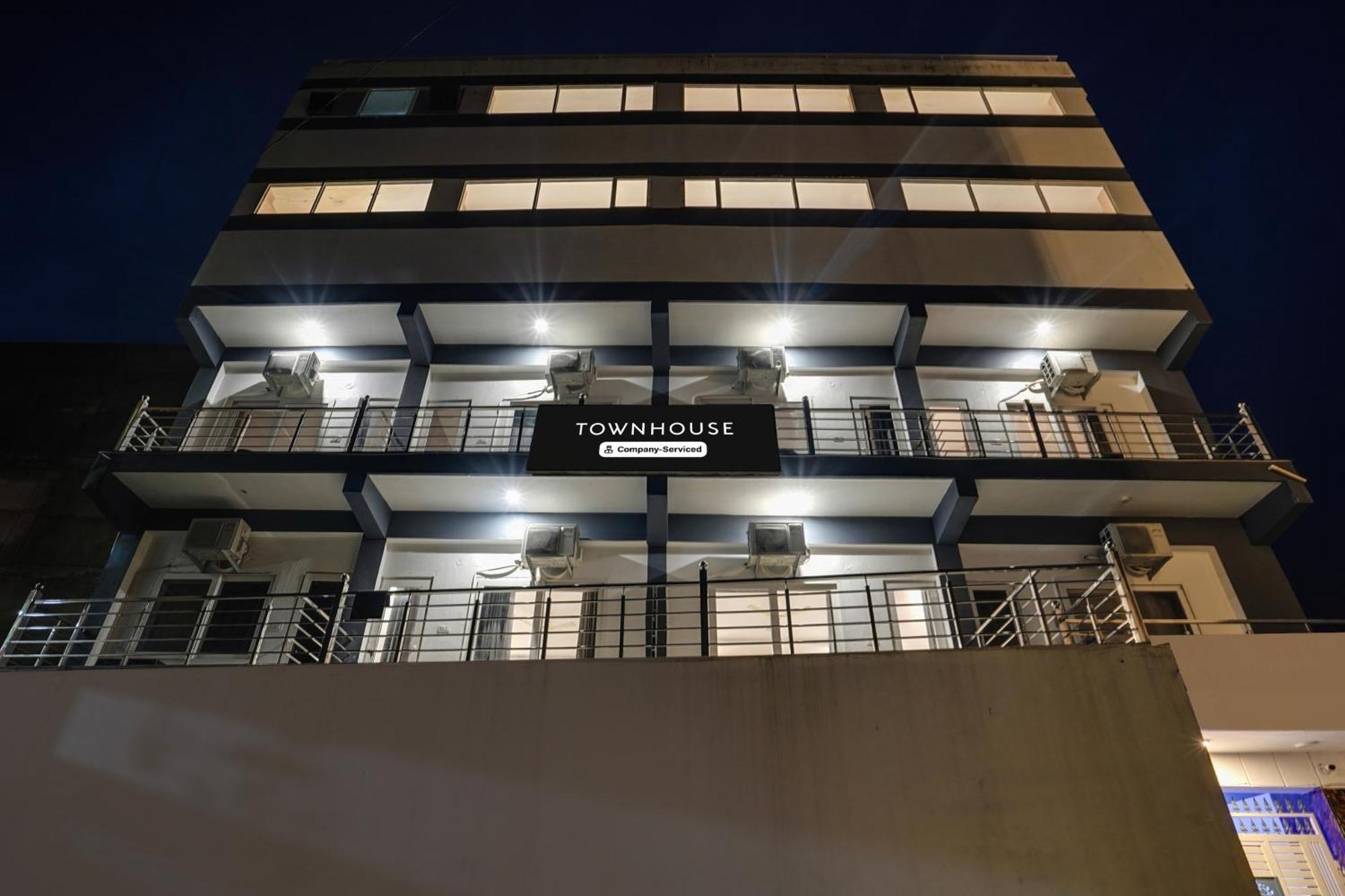 Super Townhouse Tapovan Exterior photo