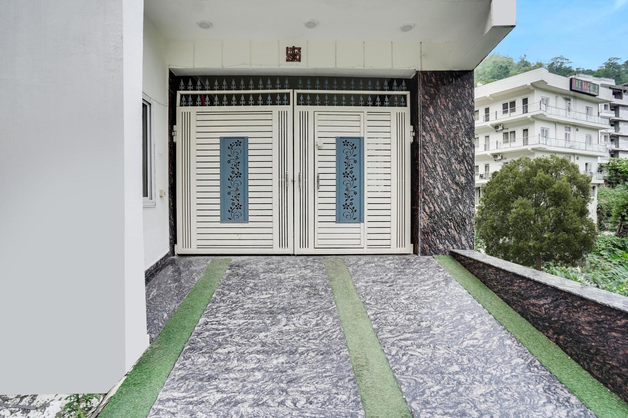 Super Townhouse Tapovan Exterior photo